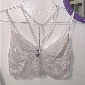SUPER CUTE white lace bralette